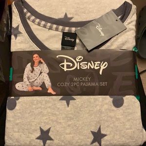 Disney 2pc pajama set women’s